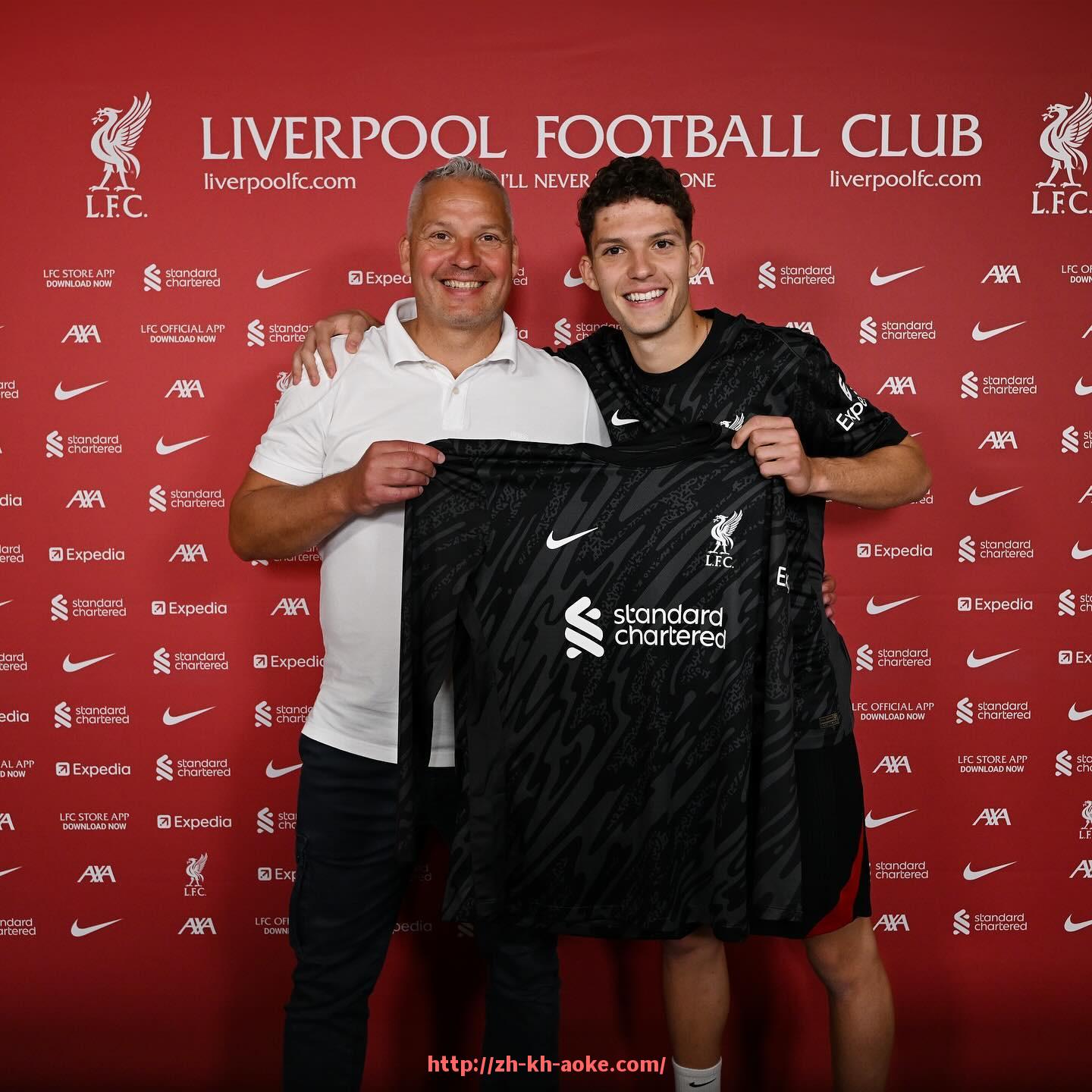 澳客足彩-世俱杯比赛暂停期间裁判技术支持措施与保障体系